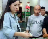 抖音网红吃瓜漂亮女主,揭秘瓜界女神幕后故事